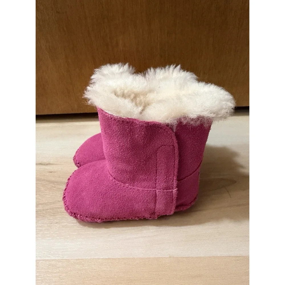 UGG Baby Girls Caden Infant‎ Pink Suede Boots Size 2/3 Excellent Condition